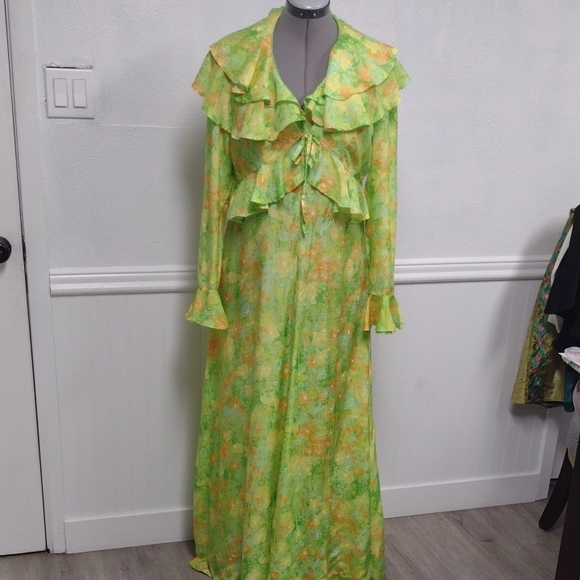 None Dresses & Skirts - Made In House, Floral Vintage Vibrant Long Sleeve Dress in Green and Orange
